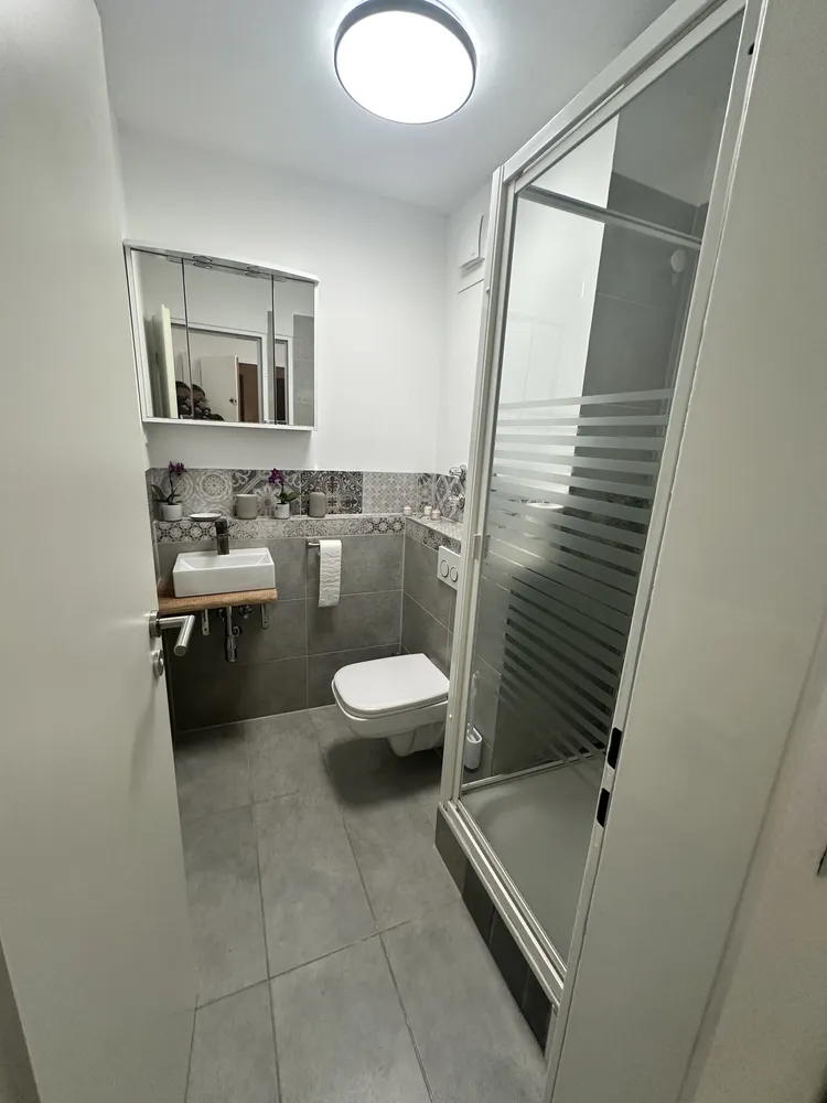 WG-Zimmer mit 22 m² in Wiesbaden – Bild 1