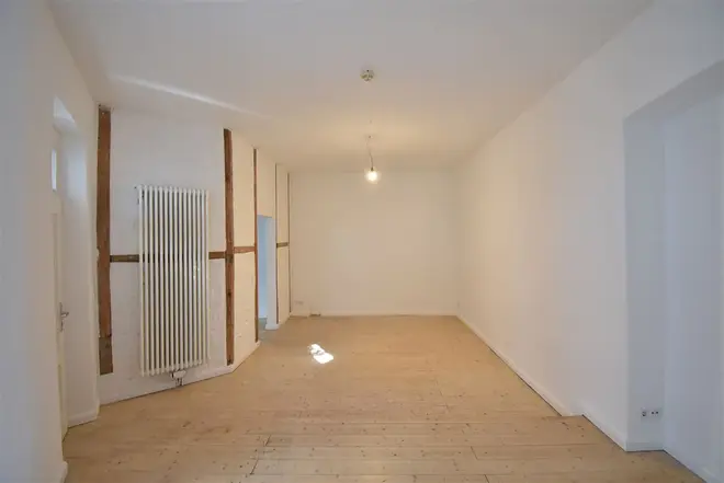 11 Zimmer Haus mit 258 m² in Düsseldorf – Bild 3