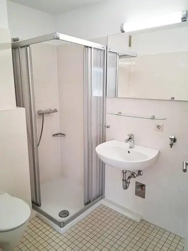 2 Zimmer Wohnung mit 43 m² in Lübeck – Bild 2