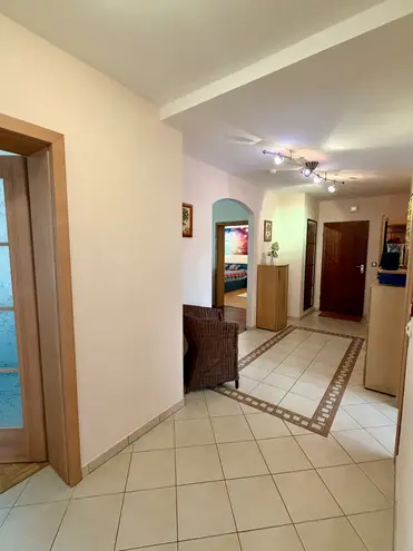 3 Zimmer Wohnung mit 120 m² in München – Bild 4