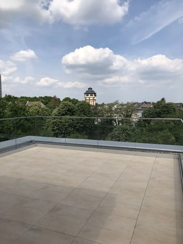 4 Zimmer Wohnung mit 150 m² in Mönchengladbach – Bild 1