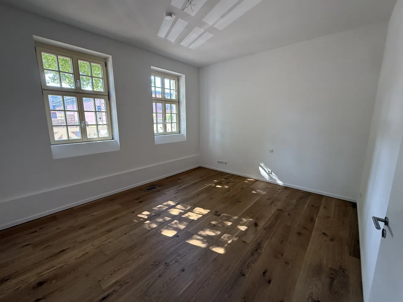 4 Zimmer Wohnung mit 200 m² in Karlsruhe – Bild 11