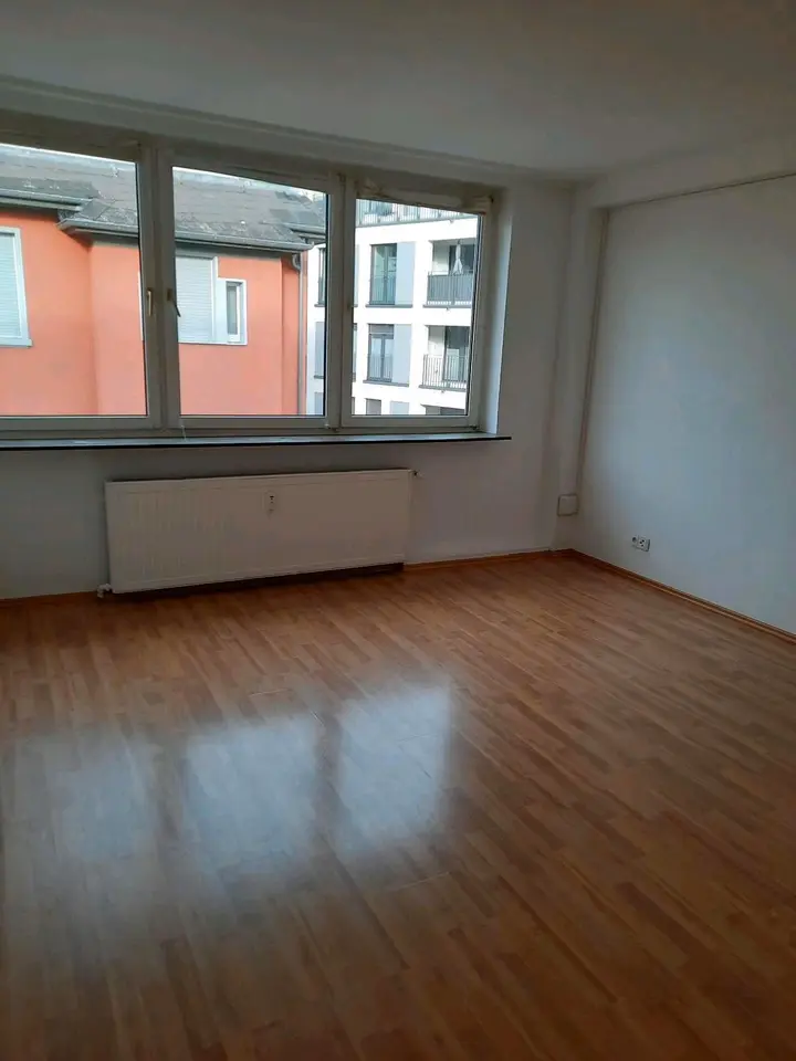 2 Zimmer Wohnung mit 60 m² in Oberursel – Bild 2