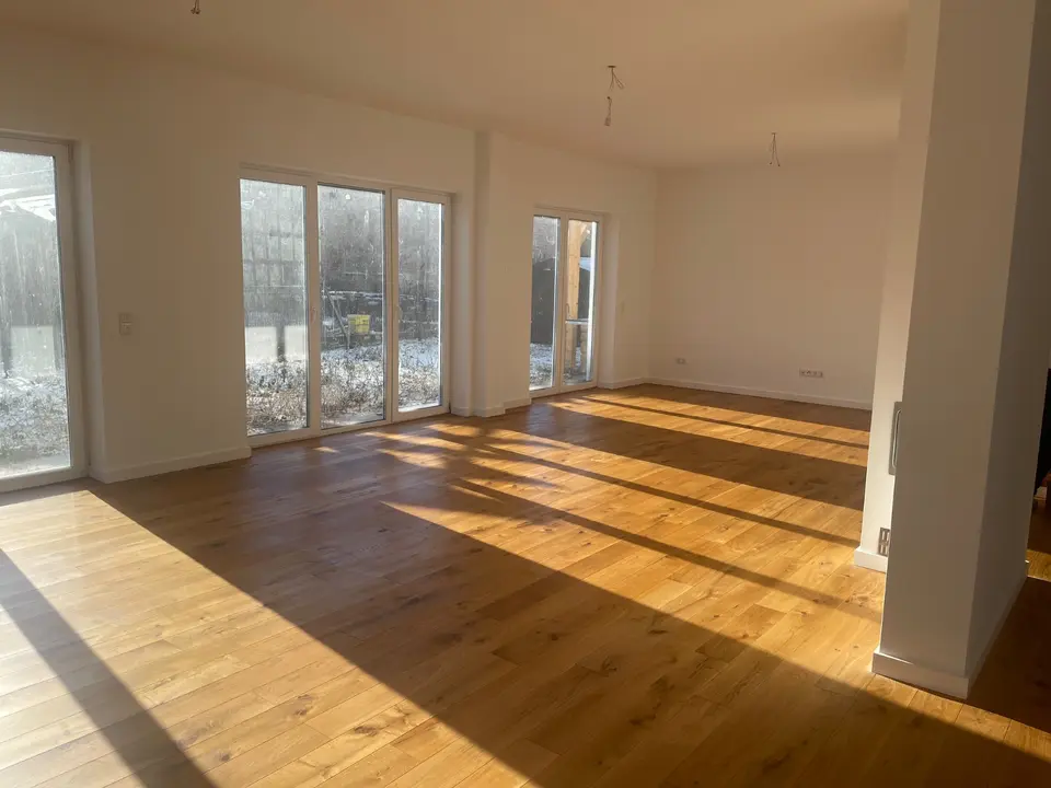 7 Zimmer Haus mit 250 m² in Marburg – Bild 1