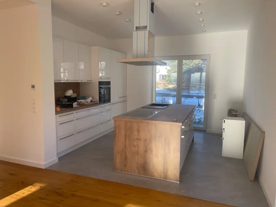 7 Zimmer Haus mit 250 m² in Marburg – Bild 2