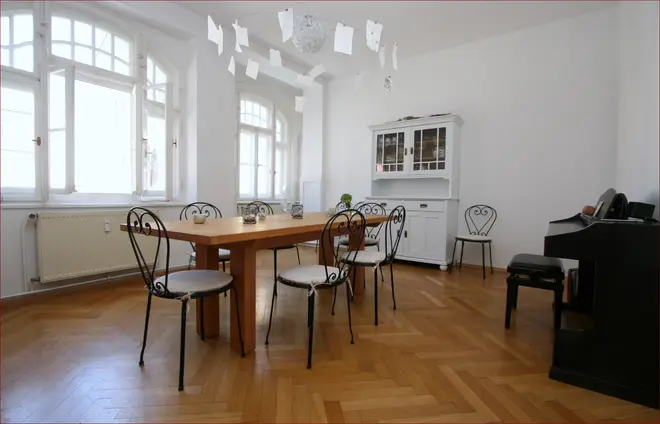 5 Zimmer Wohnung mit 110 m² in Regensburg – Bild 1