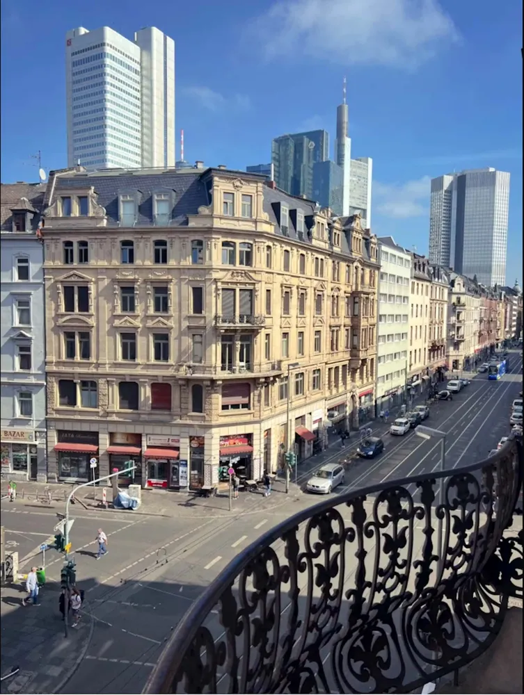 WG-Zimmer mit 30 m² in Frankfurt am Main – Bild 1