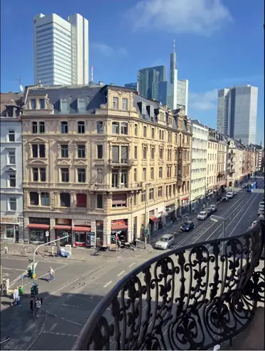 WG-Zimmer mit 30 m² in Frankfurt am Main – Bild 1