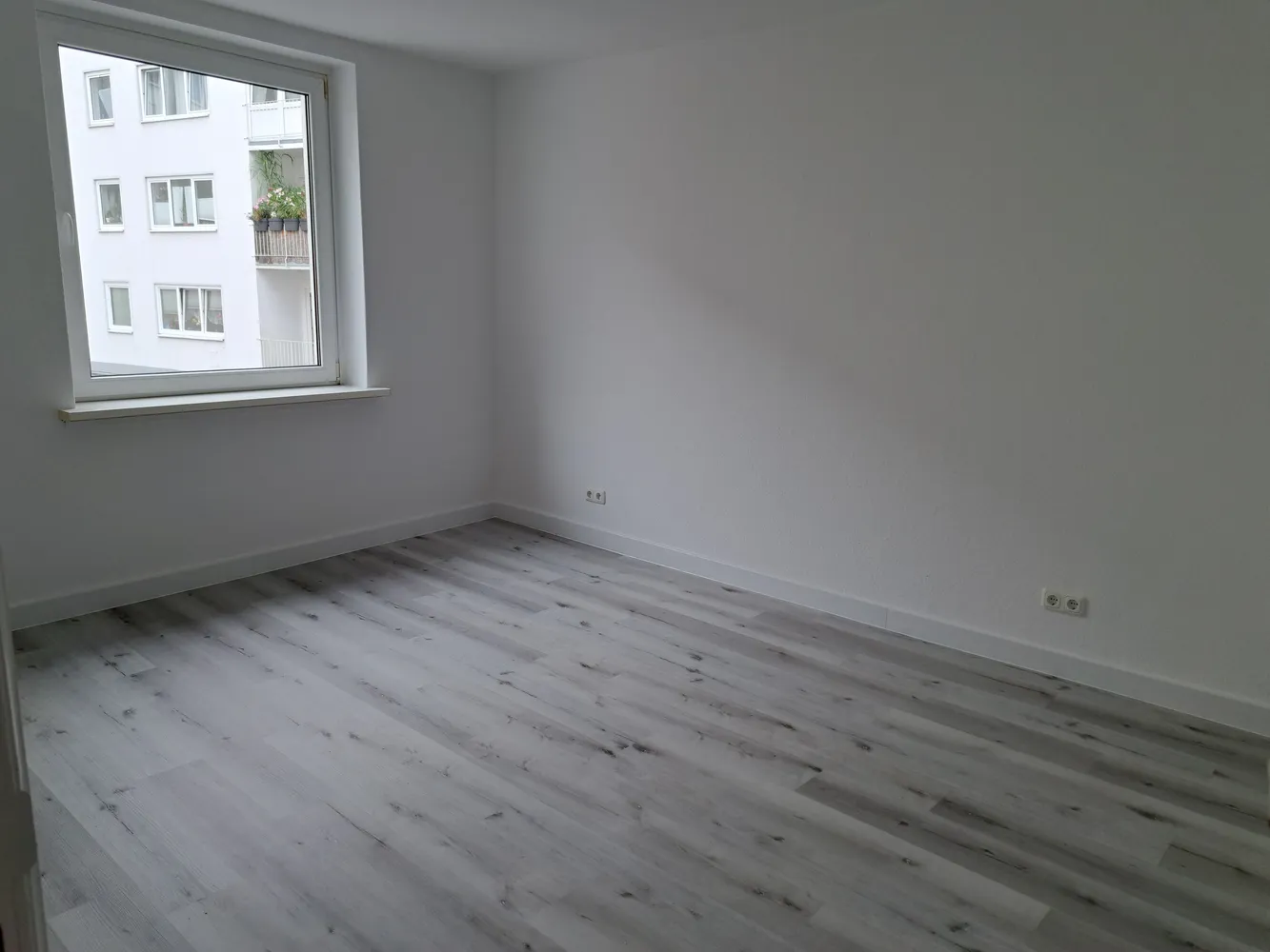 2 Zimmer Wohnung mit 65 m² in Lübeck – Bild 3