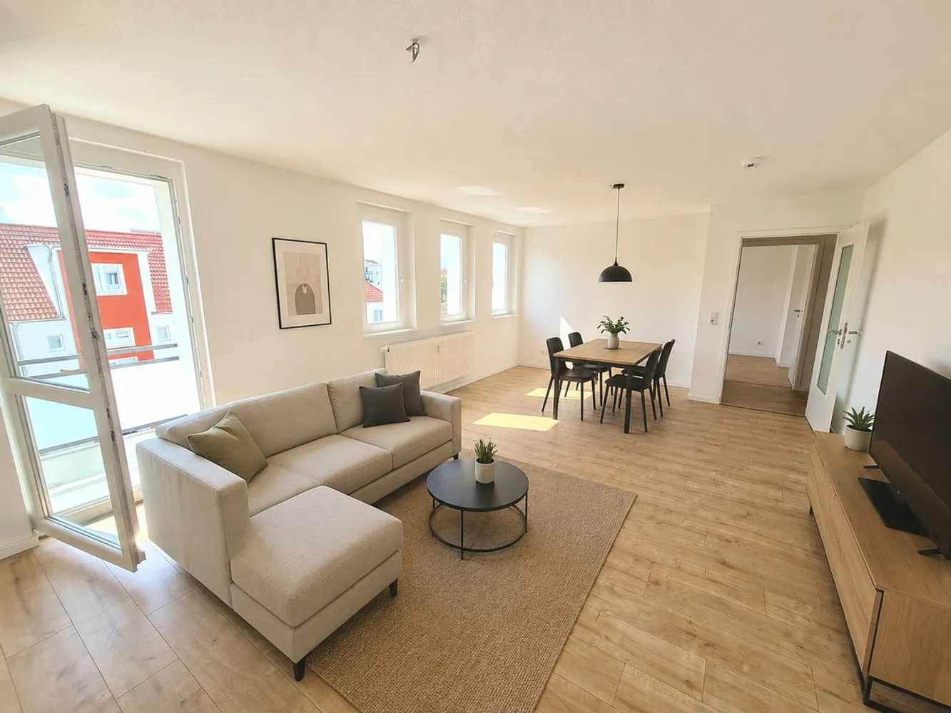 5 Zimmer Wohnung mit 116 m² in Magdeburg – Bild 1