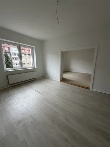 5 Zimmer Wohnung mit 121 m² in Hannover – Bild 1