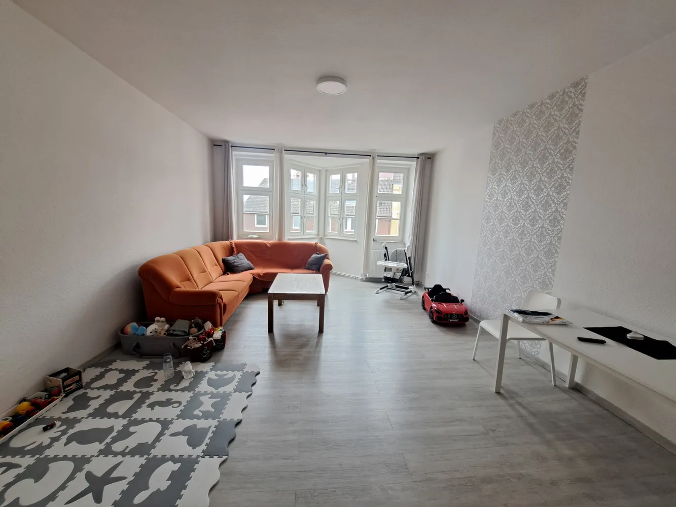 2 Zimmer Wohnung mit 77 m² in Bremerhaven – Bild 3