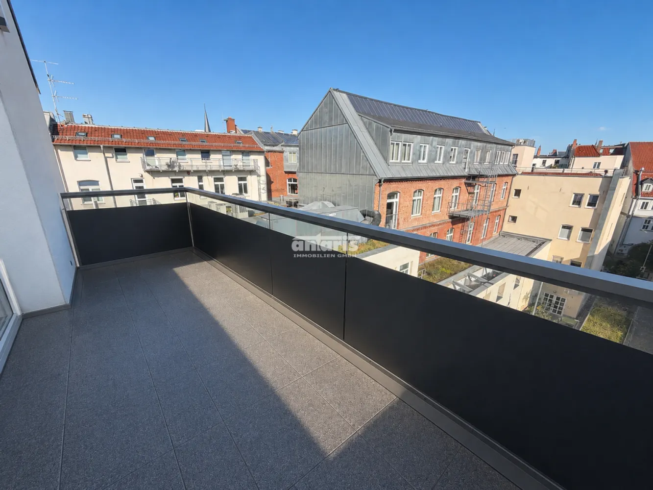4 Zimmer Wohnung mit 142 m² in Erfurt – Bild 1