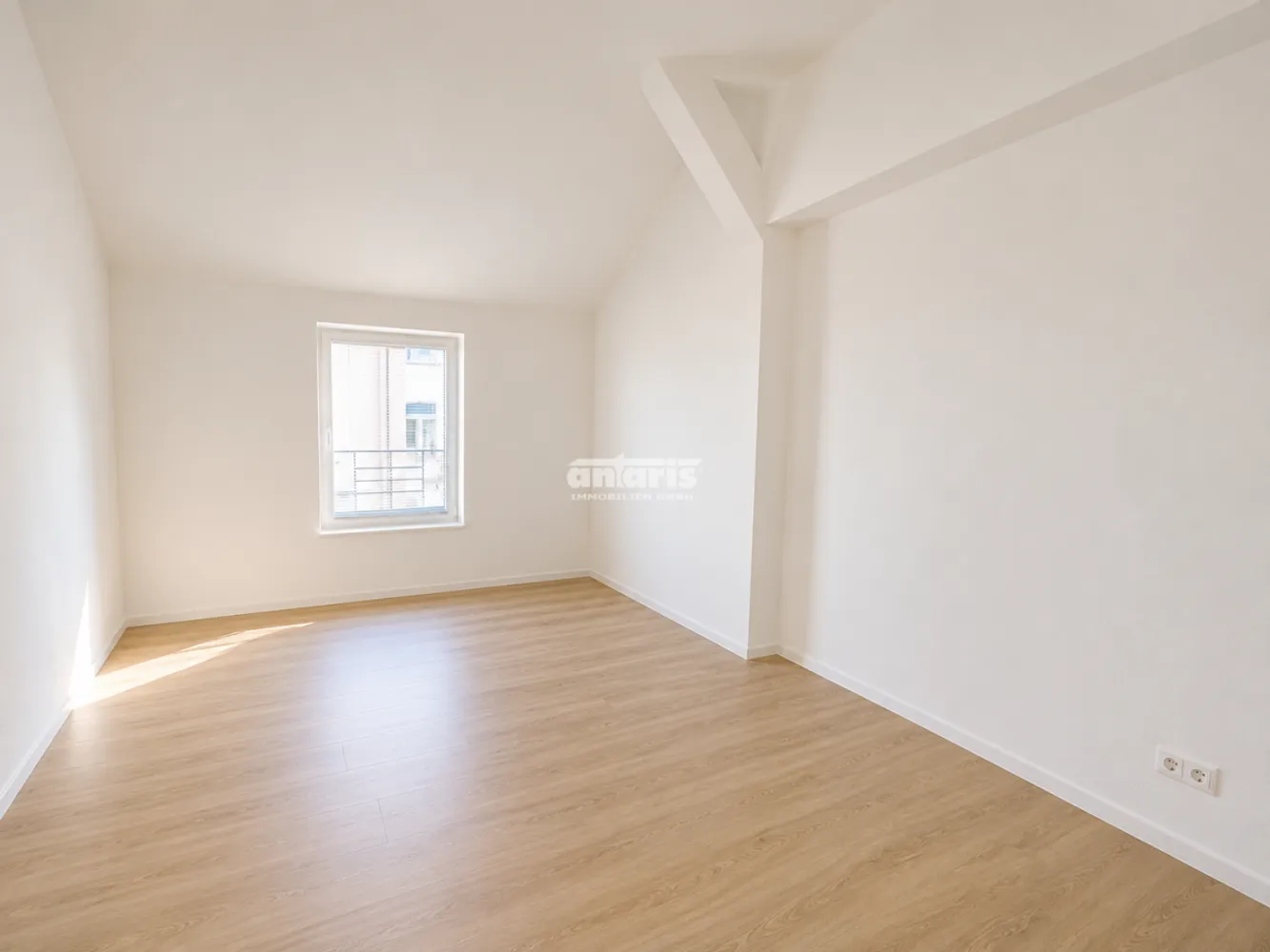 4 Zimmer Wohnung mit 142 m² in Erfurt – Bild 2
