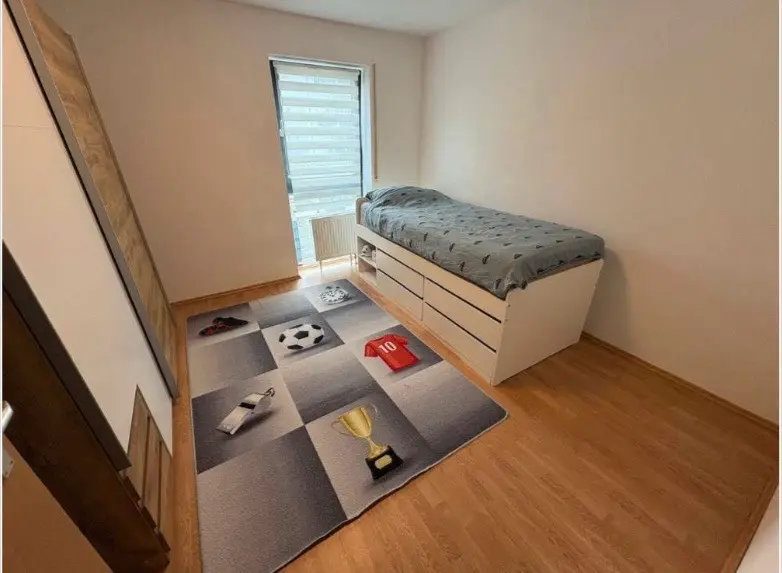 8 Zimmer Haus mit 140 m² in Neu-Ulm – Bild 2