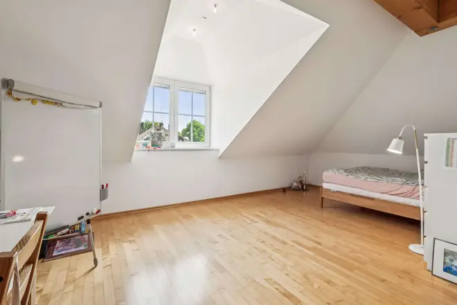 7 Zimmer Haus mit 202 m² in München – Bild 9