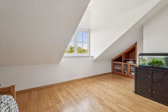 7 Zimmer Haus mit 202 m² in München – Bild 10
