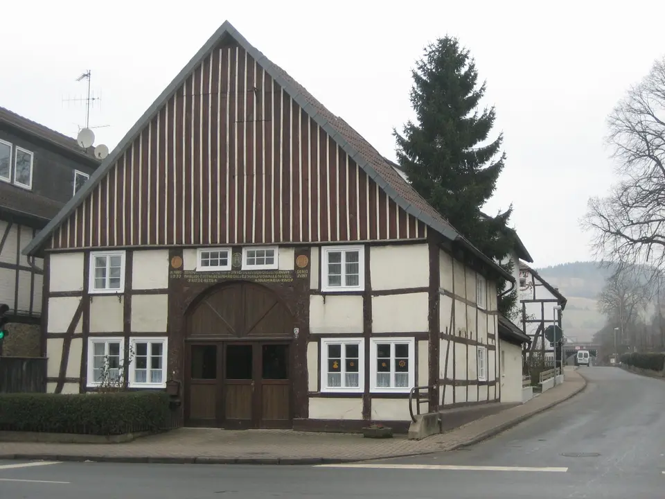 7 Zimmer Haus mit 137 m² in Einbeck – Bild 1