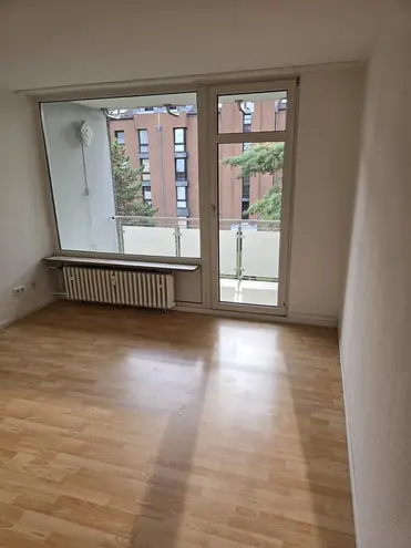 WG-Zimmer mit 74 m² in Düsseldorf – Bild 1