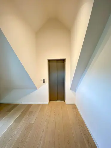 6 Zimmer Wohnung mit 242 m² in Wiesbaden – Bild 10
