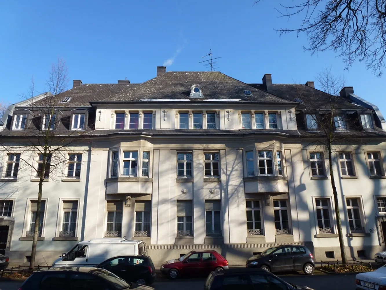 2 Zimmer Wohnung mit 80 m² in Köln – Bild 1