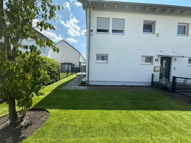 8 Zimmer Haus mit 250 m² in Karlsruhe – Bild 2