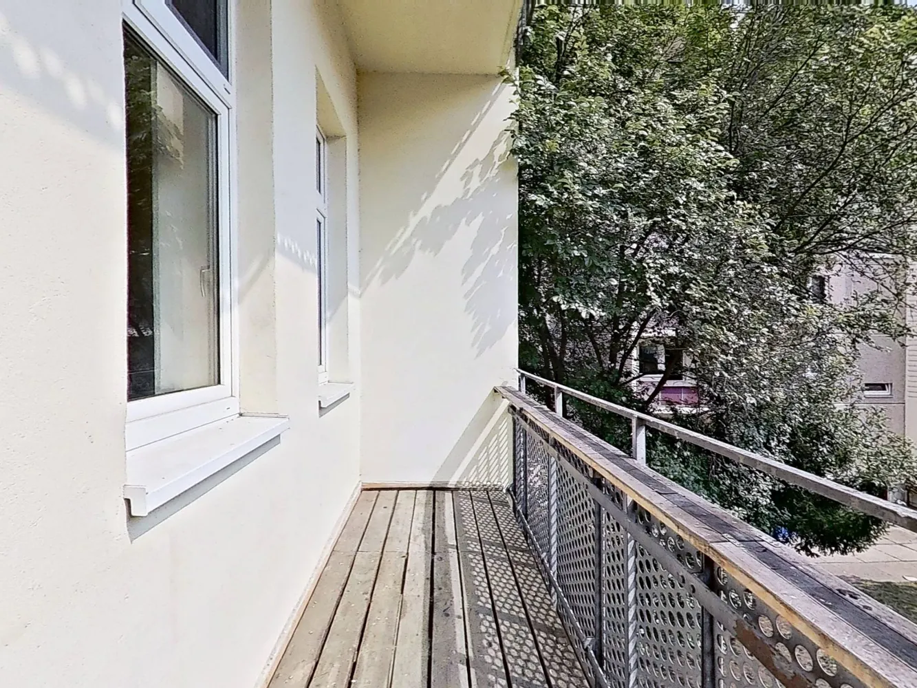 4 Zimmer Wohnung mit 130 m² in Magdeburg – Bild 2
