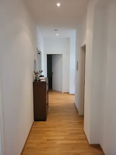 3 Zimmer Wohnung mit 100 m² in Frankfurt am Main – Bild 7