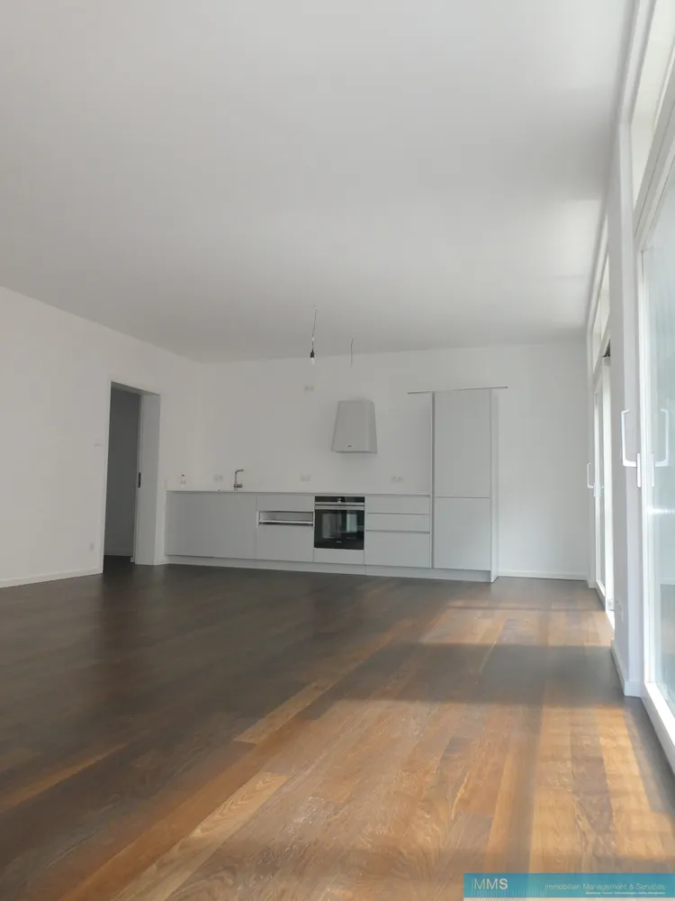 3 Zimmer Wohnung mit 107 m² in Berlin – Bild 2