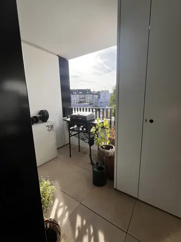 3 Zimmer Wohnung mit 95 m² in Frankfurt am Main – Bild 2