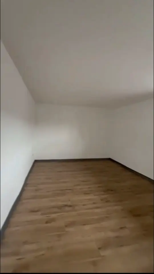 4 Zimmer Wohnung mit 80 m² in Neubrandenburg – Bild 1