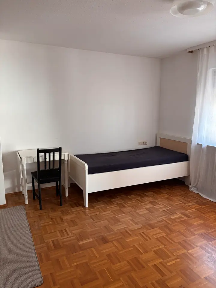 WG-Zimmer mit 19 m² in Friedrichshafen – Bild 1