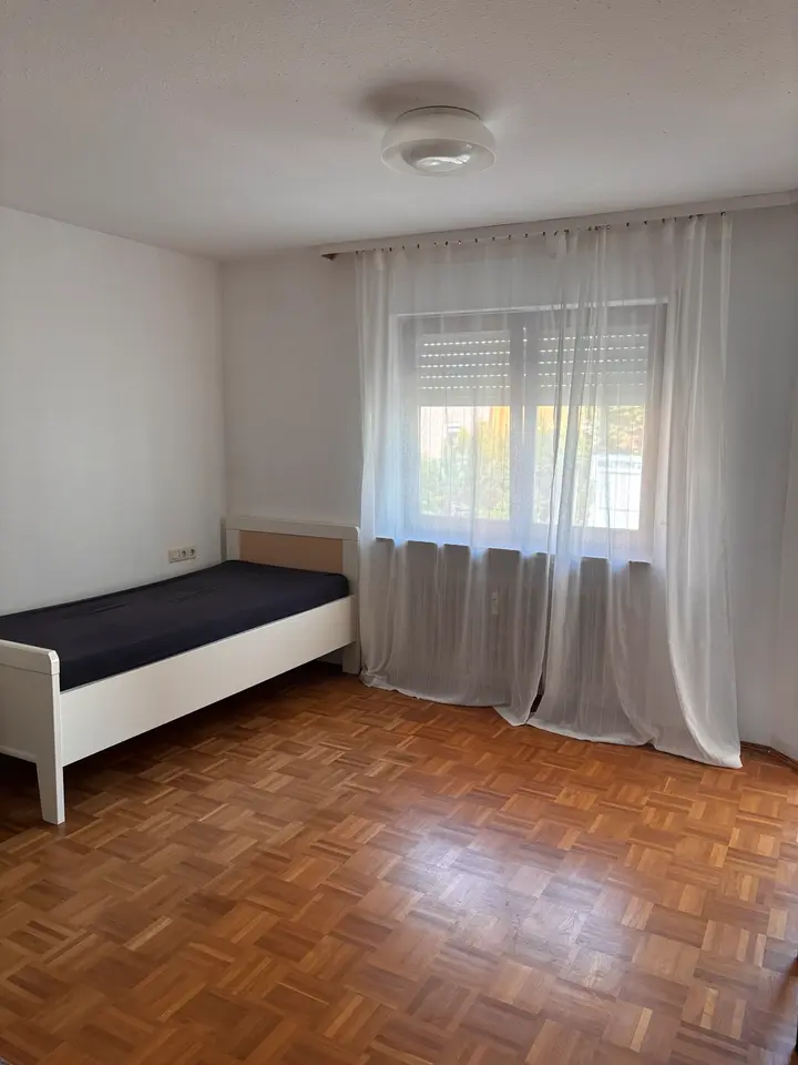 WG-Zimmer mit 19 m² in Friedrichshafen – Bild 2