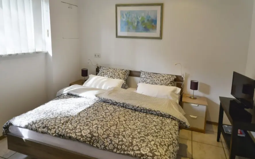 WG-Zimmer mit 280 m² in Weingarten – Bild 2
