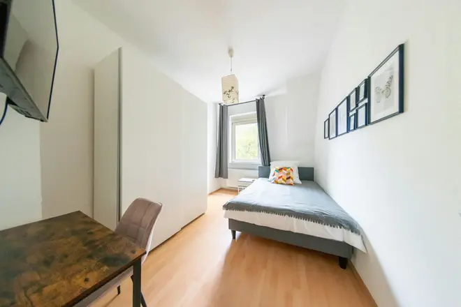 WG-Zimmer mit 14 m² in Frankfurt am Main – Bild 1