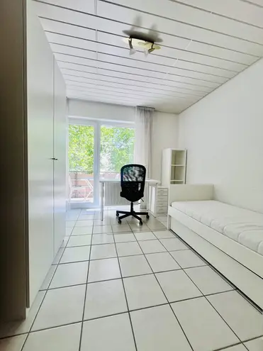 WG-Zimmer mit 10 m² in Karlsruhe – Bild 2