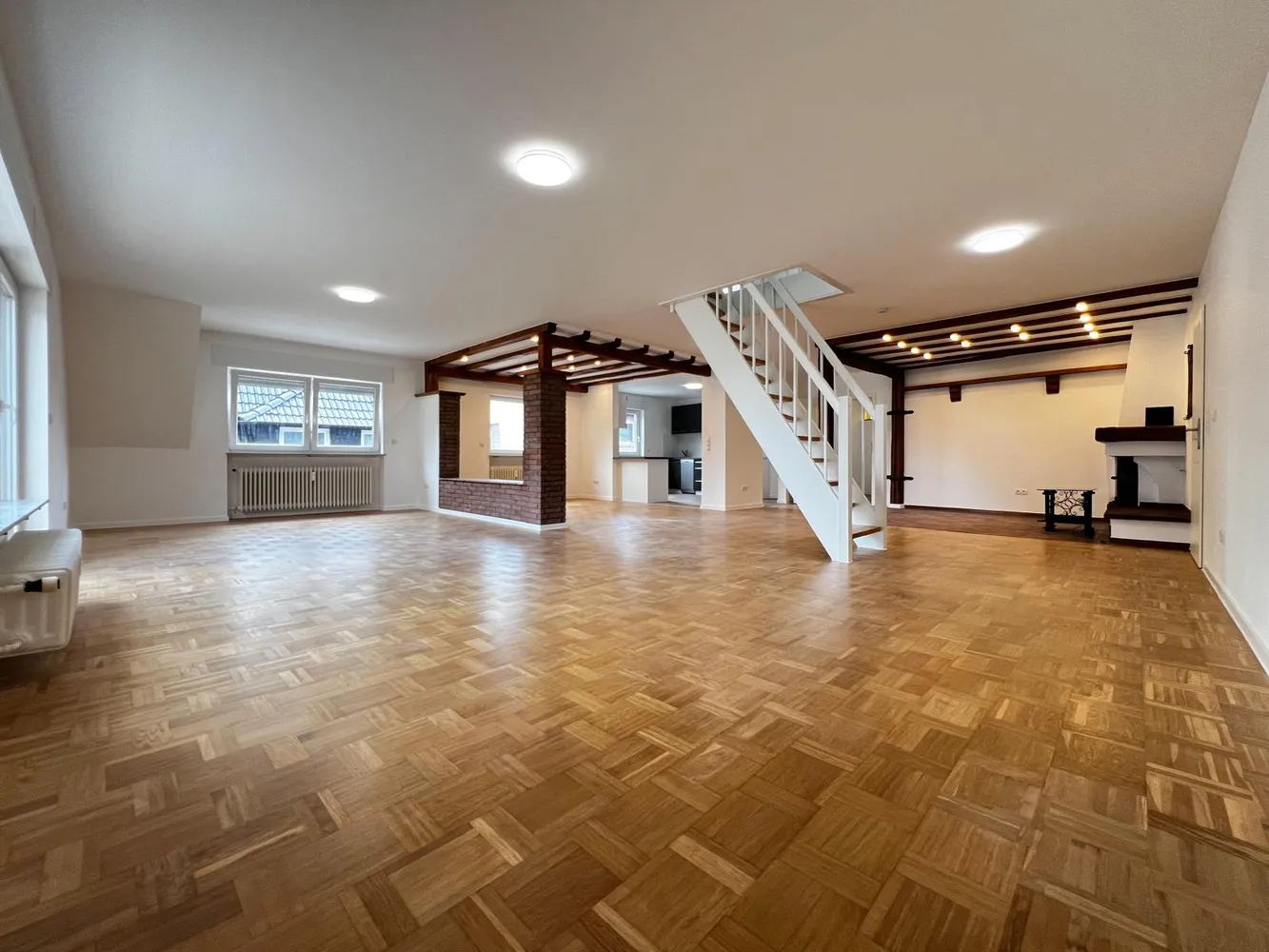5 Zimmer Wohnung mit 234 m² in Kaiserslautern – Bild 1