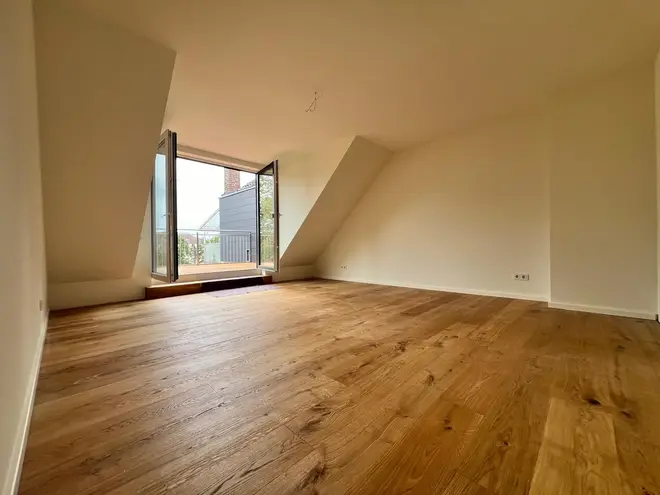 4 Zimmer Wohnung mit 120 m² in Hannover – Bild 2