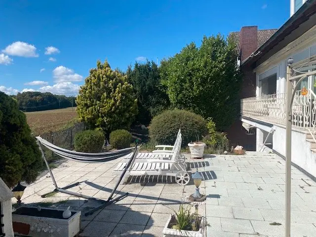 9 Zimmer Haus mit 450 m² in Nürnberg – Bild 2