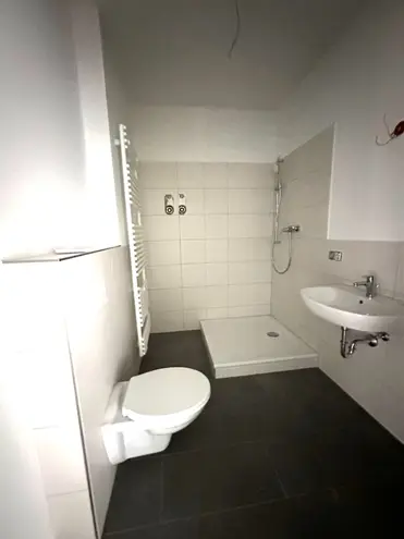 4 Zimmer Wohnung mit 85 m² in Augsburg – Bild 2
