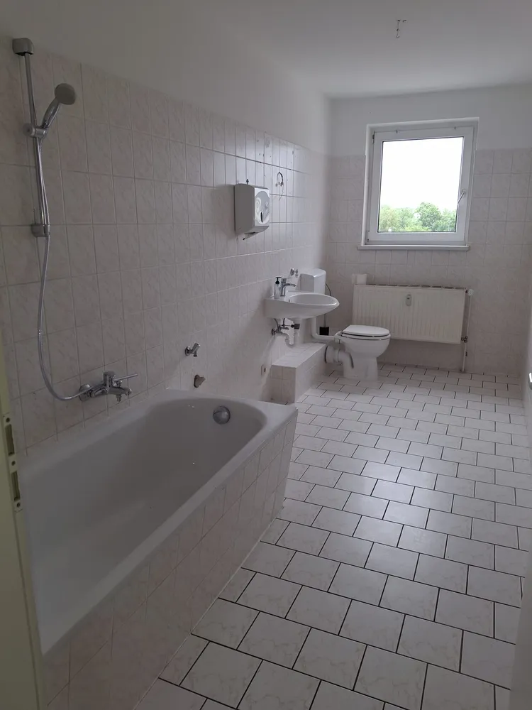 2 Zimmer Wohnung mit 79 m² in Magdeburg – Bild 3