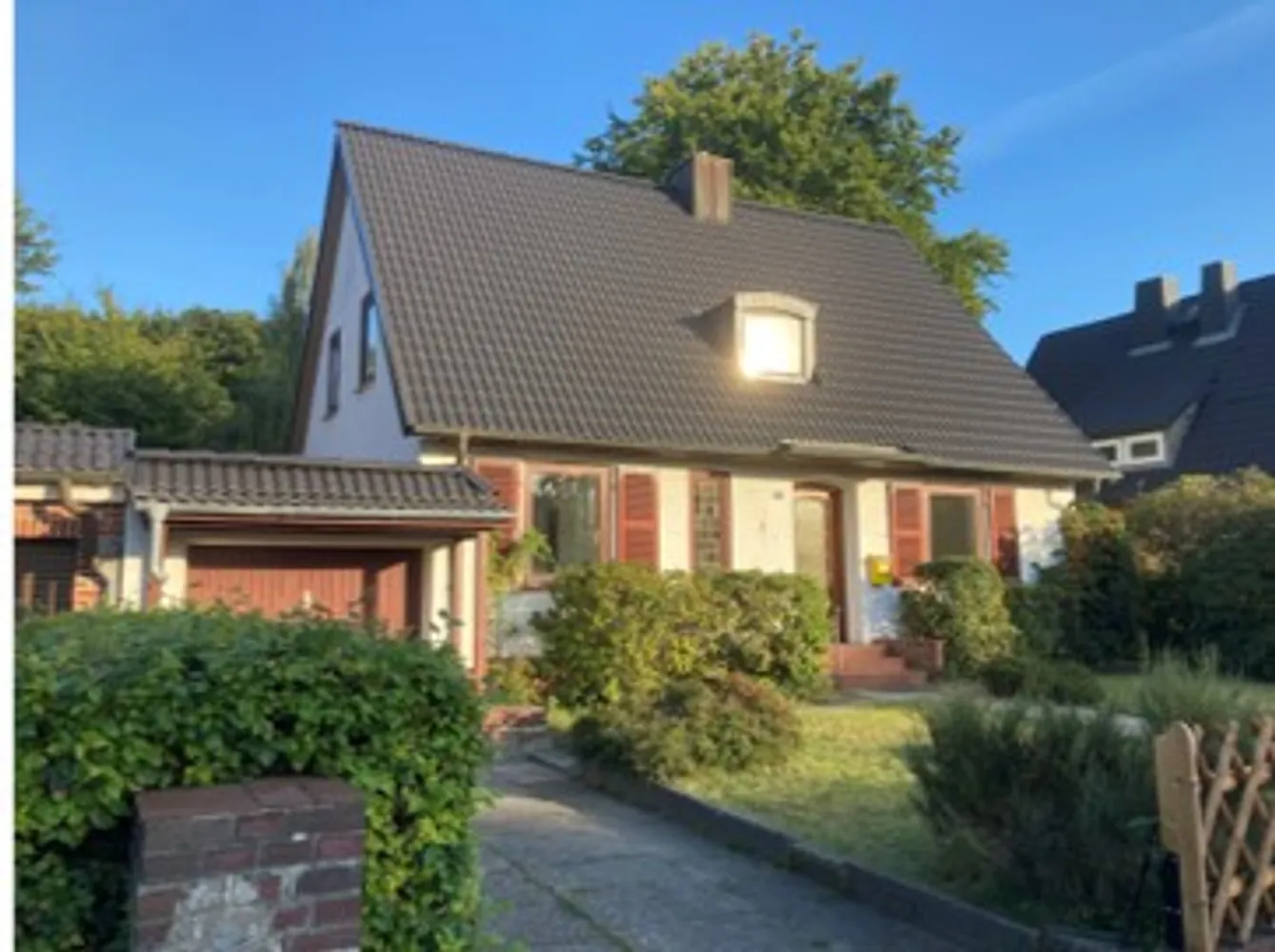 6 Zimmer Haus mit 141 m² in Hamburg – Bild 1
