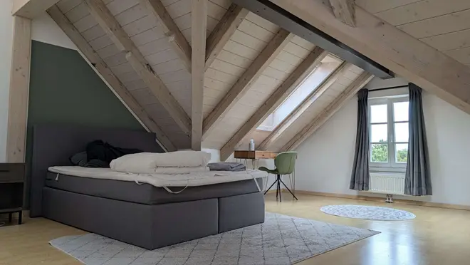 6 Zimmer Wohnung mit 135 m² in München – Bild 2