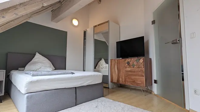 6 Zimmer Wohnung mit 135 m² in München – Bild 6
