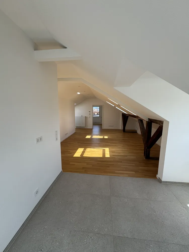 2 Zimmer Wohnung mit 60 m² in Stuttgart – Bild 1