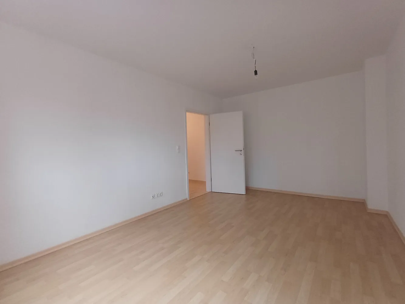 2 Zimmer Wohnung mit 64 m² in Zwickau – Bild 11