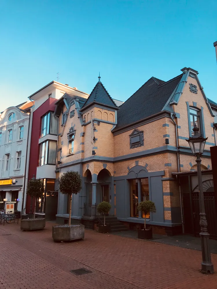 2 Zimmer Wohnung mit 76 m² in Bonn – Bild 1