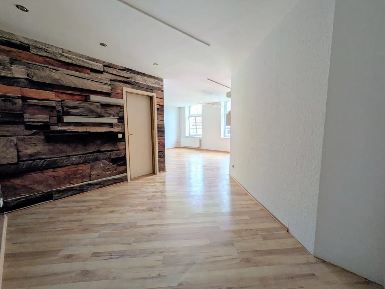 4 Zimmer Wohnung mit 100 m² in Gera – Bild 4