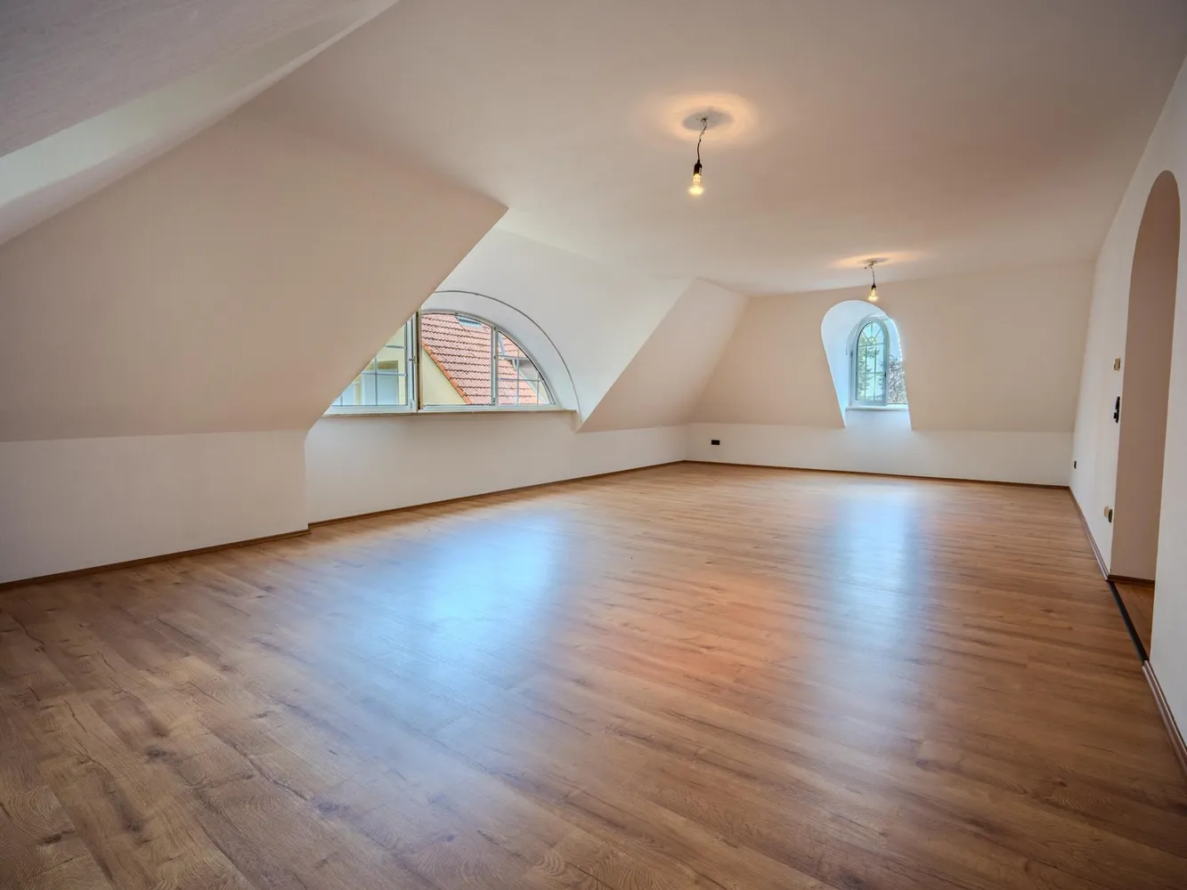 3 Zimmer Wohnung mit 120 m² in Fürth – Bild 2