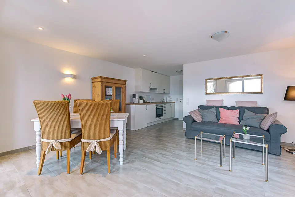 WG-Zimmer mit 48 m² in Friedrichshafen – Bild 2